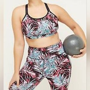 Livi NWT Active Low Inpact Longline Sports Bra Size 22.